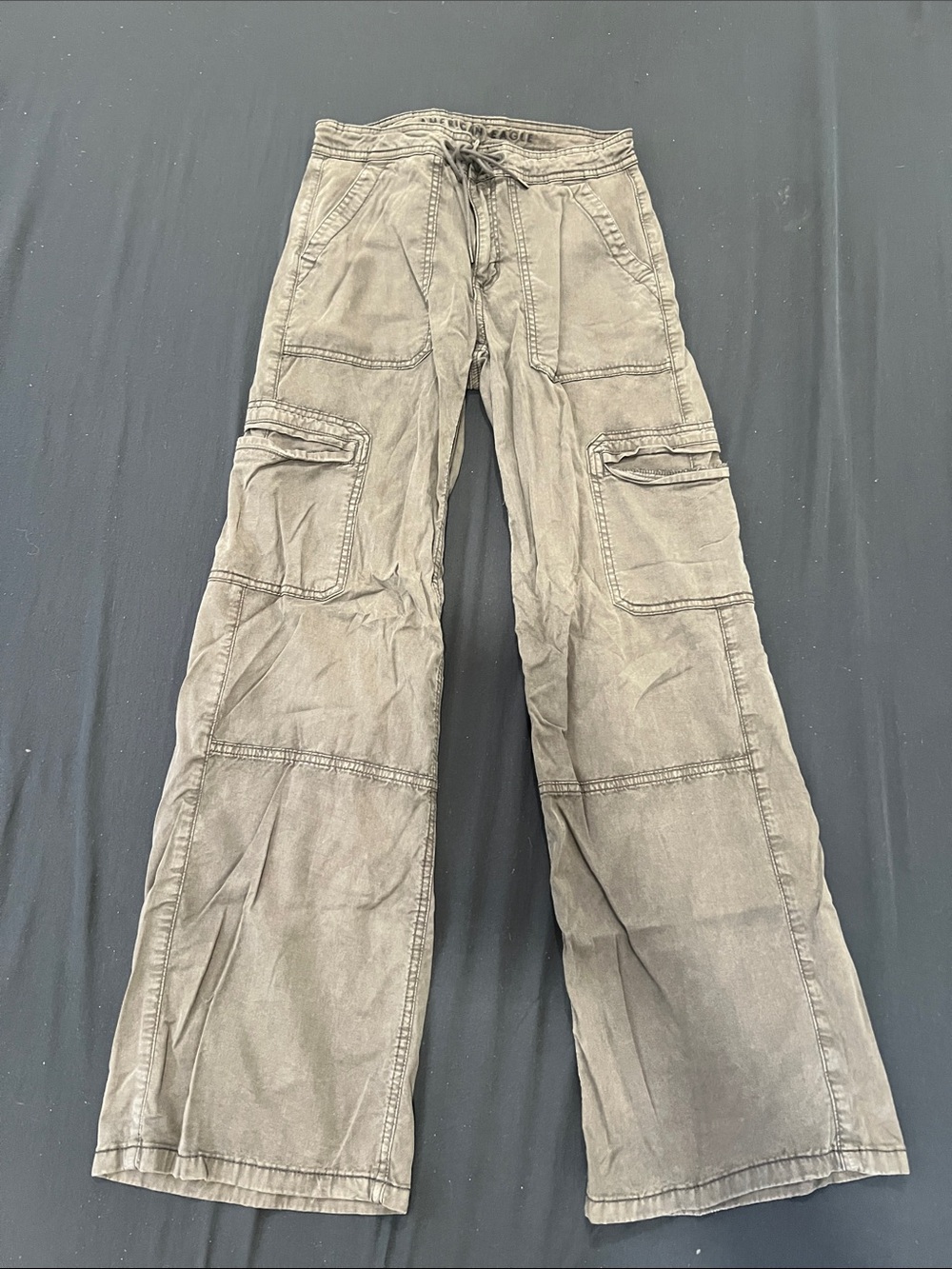 American Eagle Outfitters Men's Wide Cargo Pants in Olive